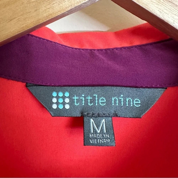 Title Nine Women’s Medium Coral Nimblene Quarter Zip Performance Dress Stretch M - Picture 3 of 7